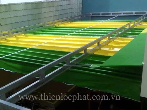 Cung cấp loại bạt che nắng mưa tự cuốn tại Tp HCM 2 mai xep thien loc phat